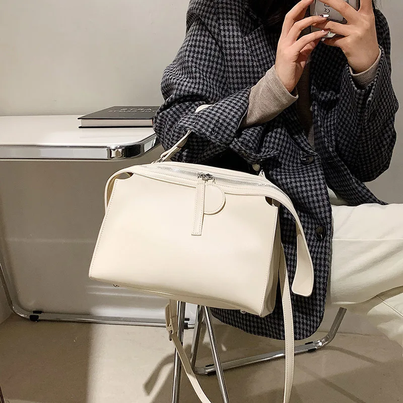 

Вместительная женская сумка, новинка осень-зима 2021, модная универсальная Простая Сумка-подушка, сумка-мессенджер на одно плечо