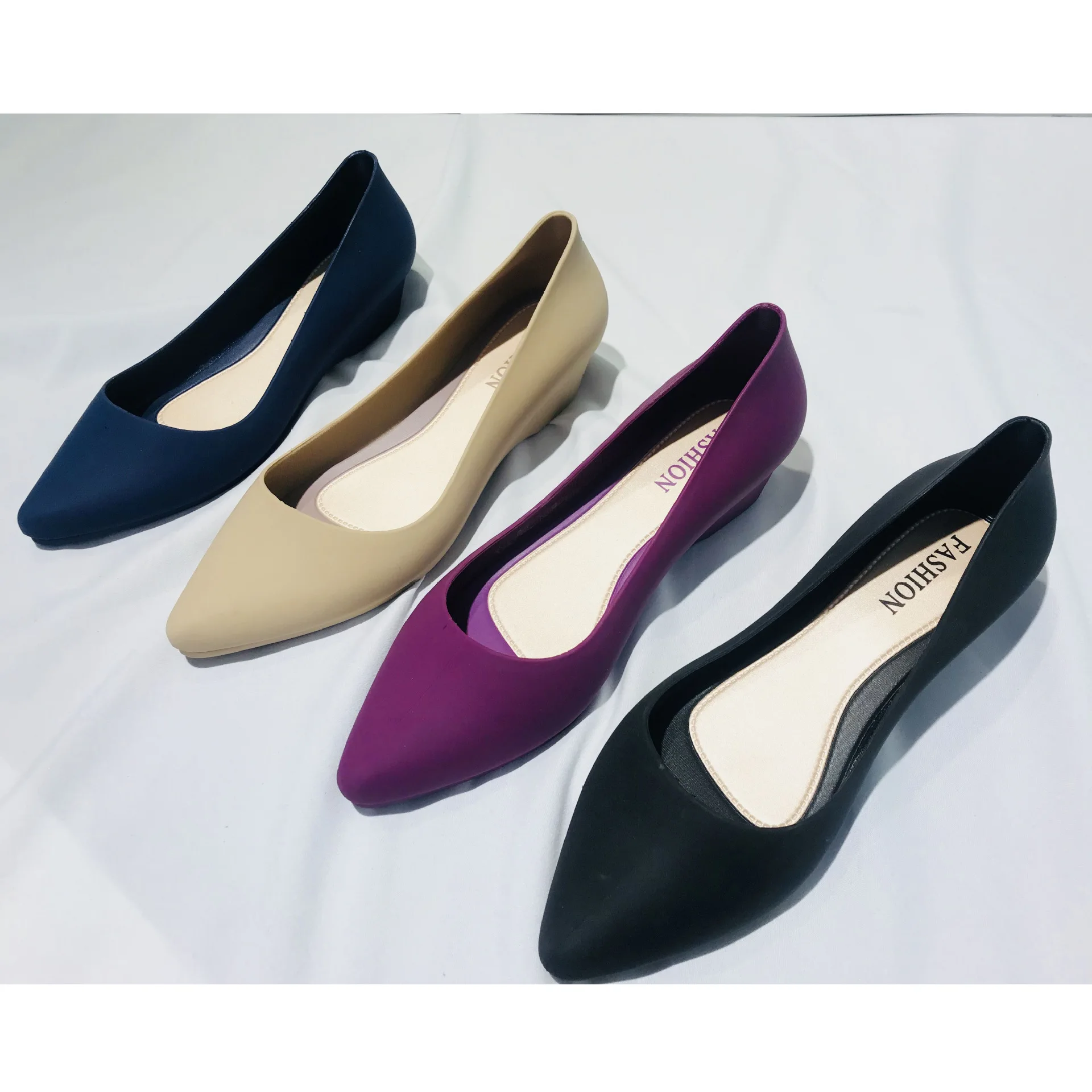 Женские остроносые туфли из ПВХ женская обувь для четырех сезонов на плоской