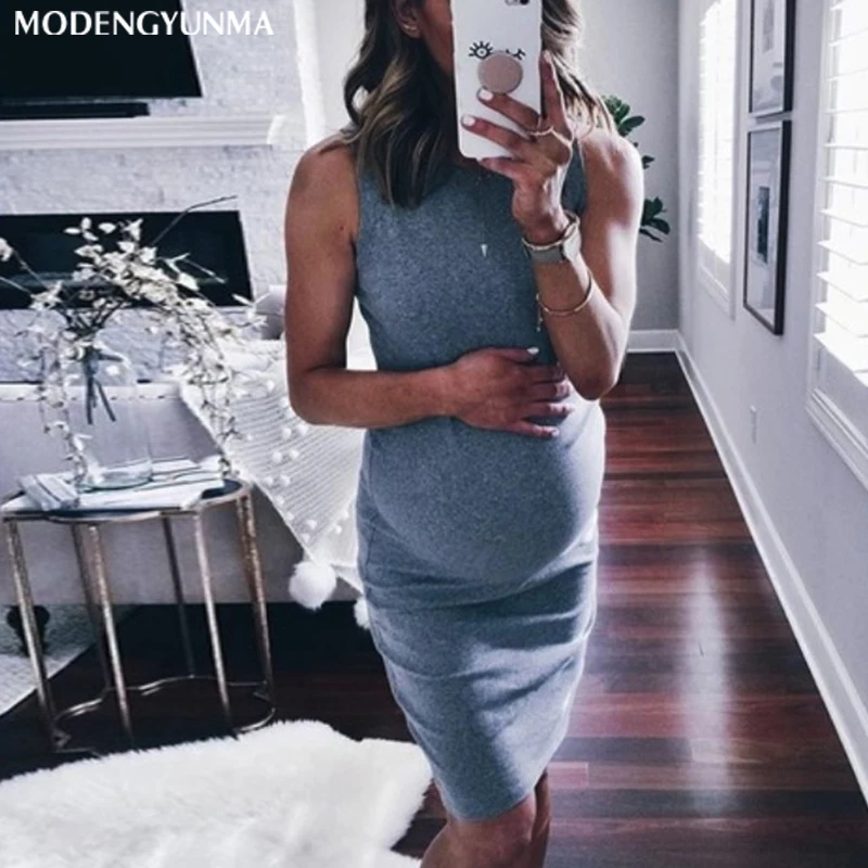 Черное облегающее элегантное офисное женское платье для работы однотонное мини