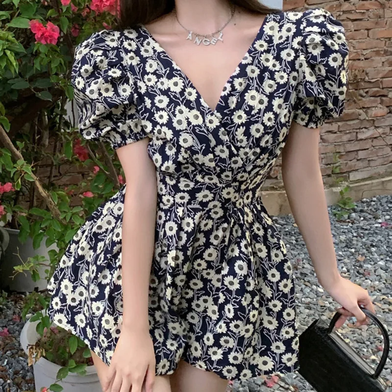 

New Women Clothing Summer 2021 Sexy Hollow Out Floral Prnted Jumpsuit Fashion V-neck Bubble Sleeve High Waist Wide Leg Playsuit