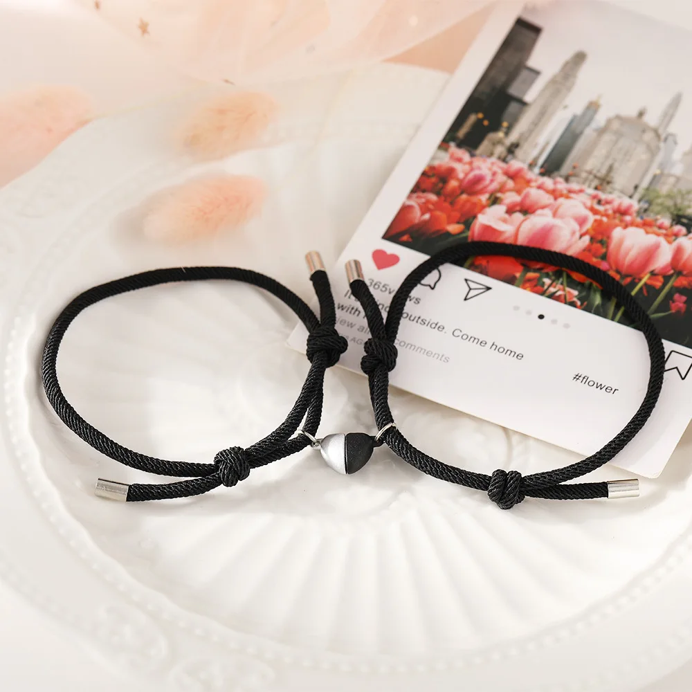 

2021 Heart Couple Bracelet Women Fashion Romantic Black White Love Magnetic Charm Bracelets Girl Best Friend Jewelry Sets Gift