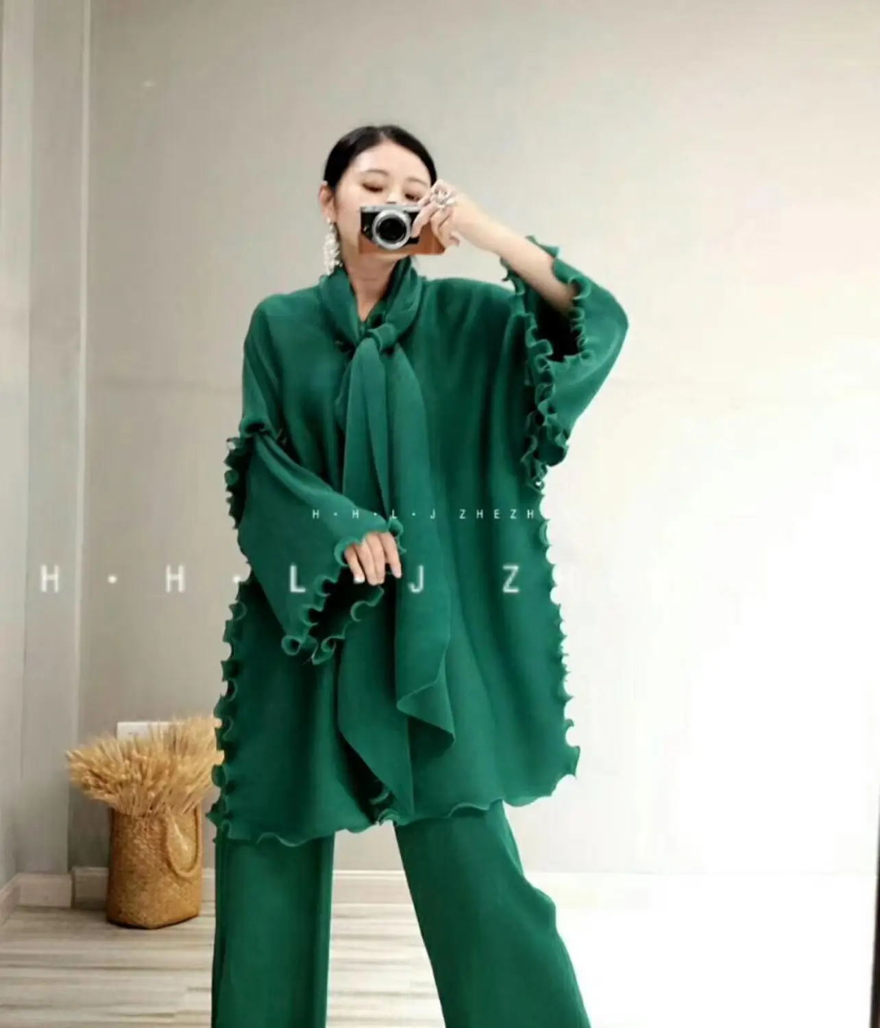 Лидер продаж стильная футболка с v образным вырезом в складку расклешенные брюки