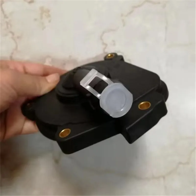 Оригинальный масляный крышка сепаратора расположен на головки блока цилиндров