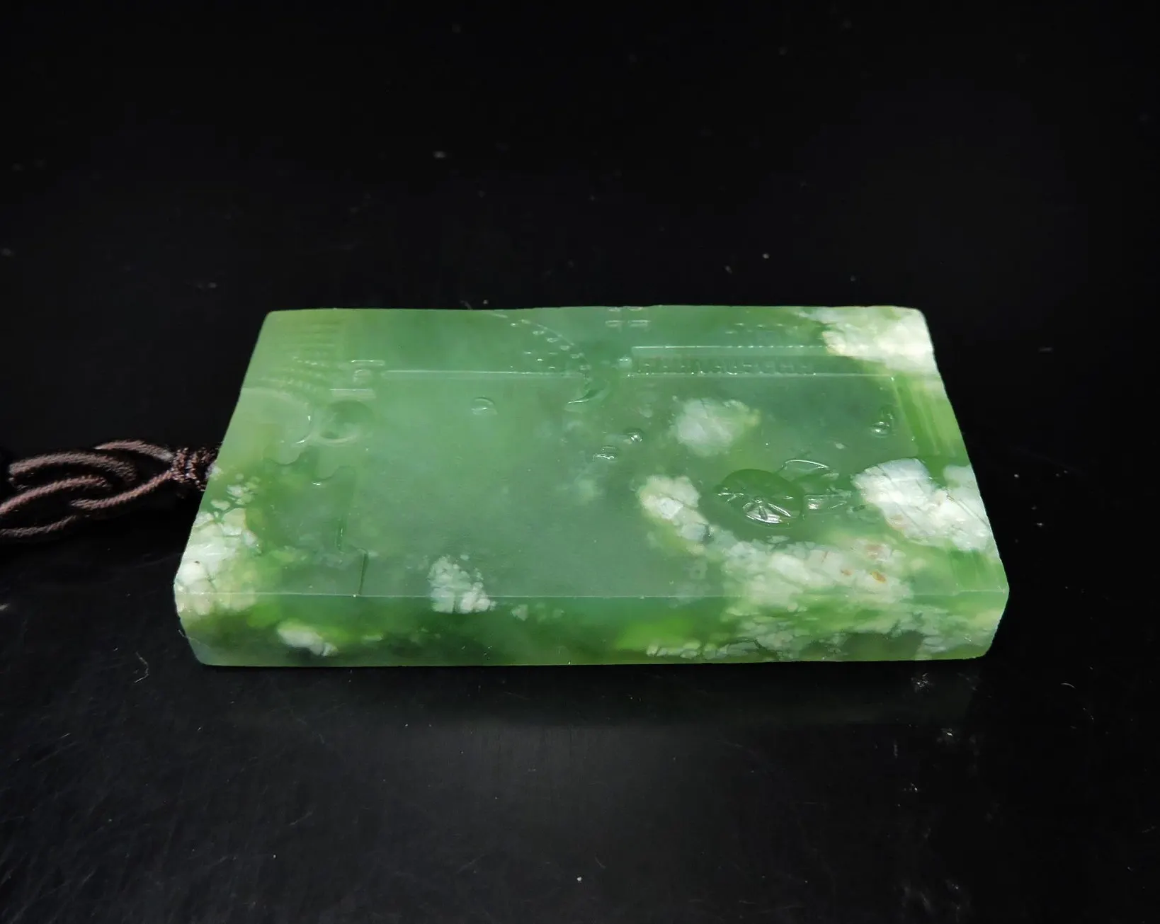 

Jade Jewelry Natural Jade Pendant Necklace Hand-Carved Umbrella girl Jadeite Necklace Pendant Gift No Treatment 392f