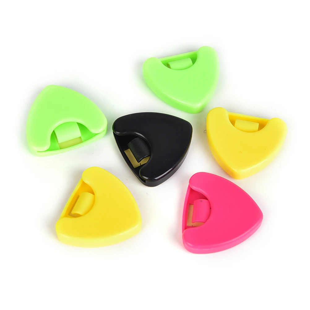 

IRIN Plactic Guitar Pick Plectrum Holder Case Box Acoustic Heart Shape Electric Guitar Parts Accessories