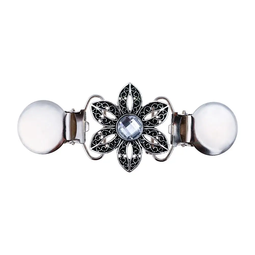 1Pcs Retro Flower Sweater Cardigan Clip Buckles Metal Buckle White crystal inlay Buttons For Clothing Decoration Garment Hooks |