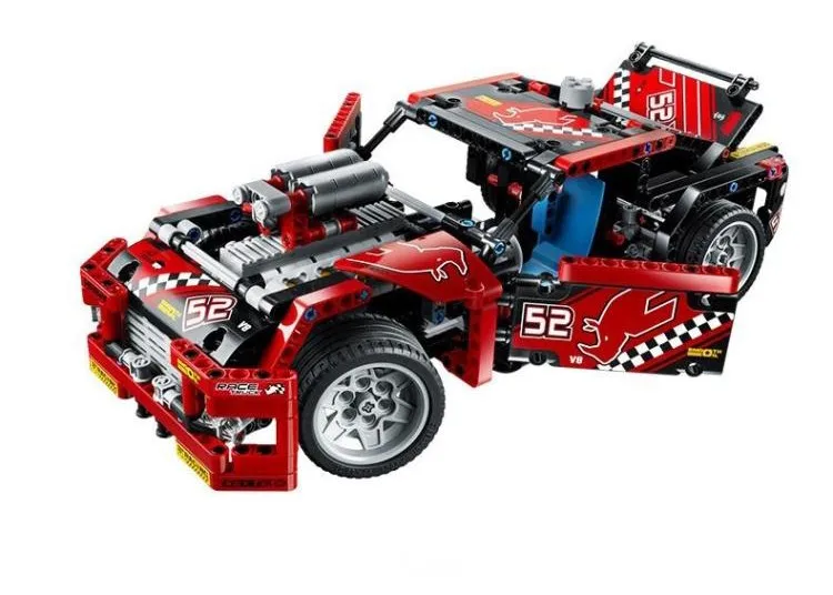 

608pcs Race Truck Car 2 In 1 Transformable Model Building Block Sets DIY Toys Compatible