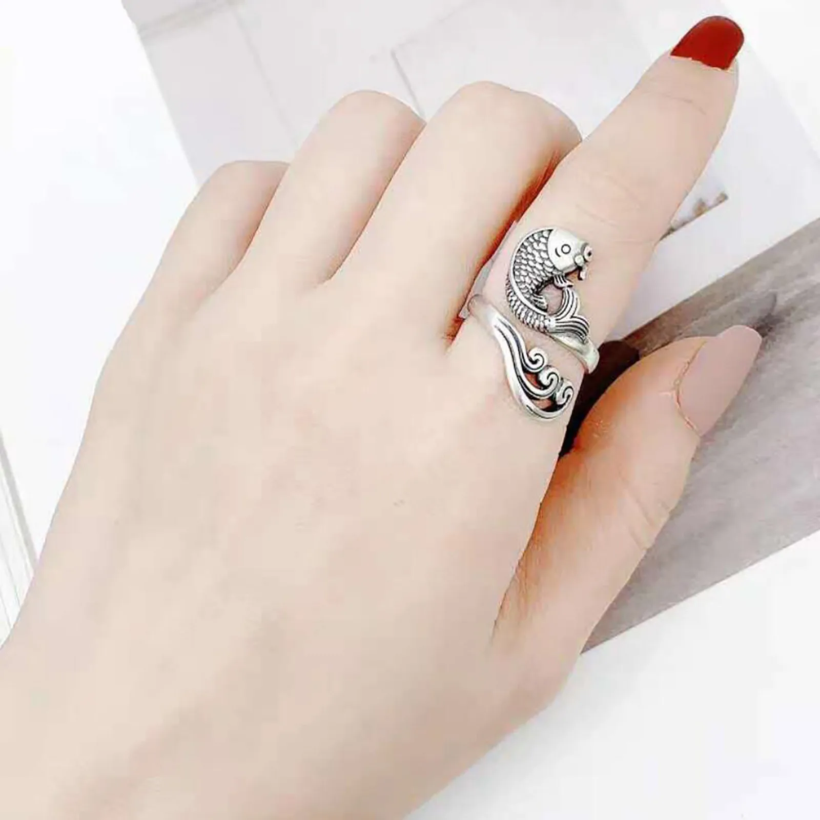 

Adjustable Knitting Loop Crochet Loop Knitting Ring for Women Ring Knitting Tool Finger Wear Thimble Sewing Accessories Gift