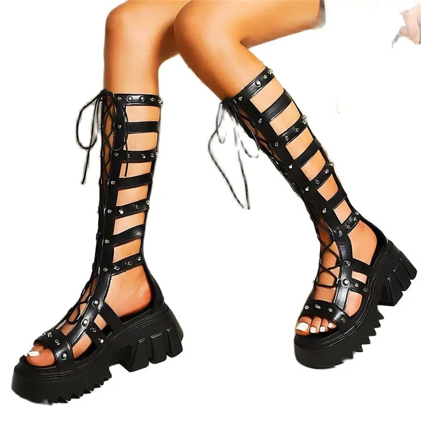 Женские сандалии-гладиаторы с шипами и ремешками летние высокие босоножки до