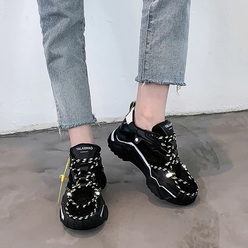 Светоотражающие кроссовки женские повседневные спортивные на платформе женская