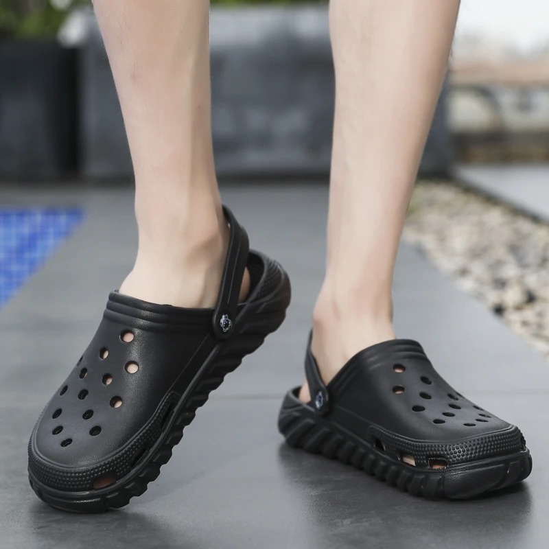 Новейшая модель Дачная обувь для мужчин с рисунком крокодил сандалии мужские