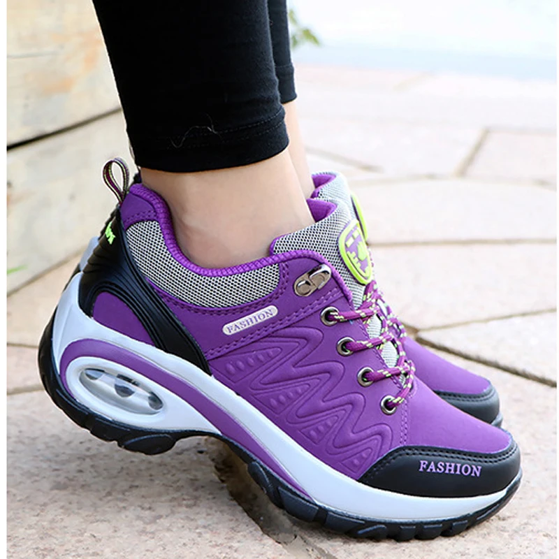 Женские кроссовки из кожи замша нескользящая подошва амортизирующая