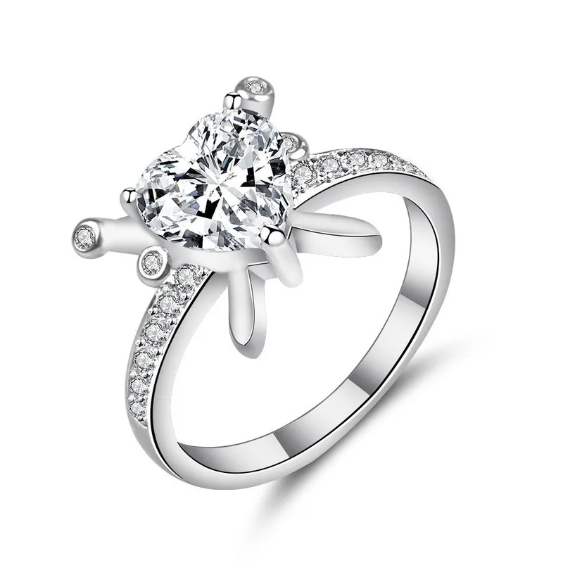 Женское кольцо в форме сердца с фианитами|Кольца| |