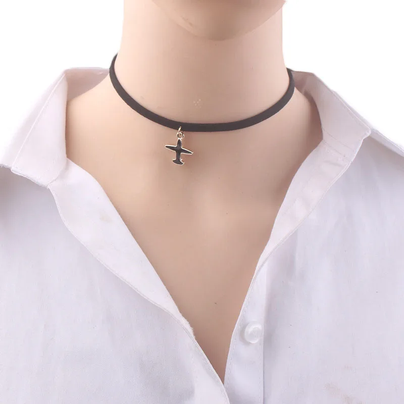 

Черные сексуальные Чокеры Vevelt для женщин, подвеска в виде самолета с крестом, длинная искусственная личность, модные аксессуары для шеи в ст...