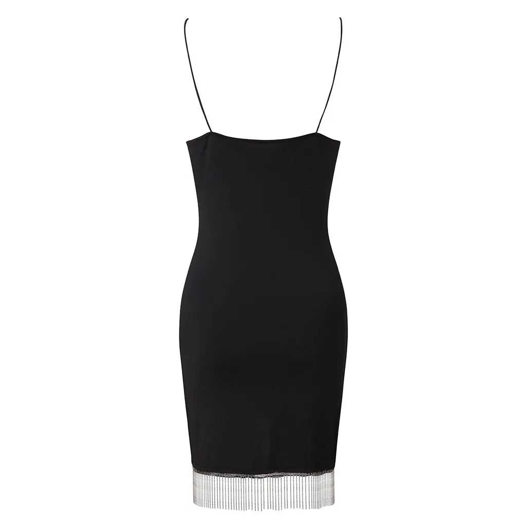 Женский сарафан с открытыми плечами облегающий на бретельках перекрестной