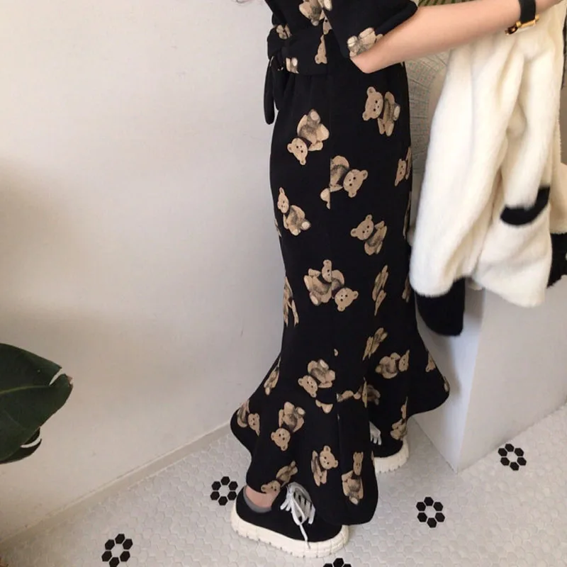 

2021 Summer Women Korean Elegant Waist Square Neck Short Sleeve Bear Print Mermaid Dress French Retro Chic Robe Dresses Vestido
