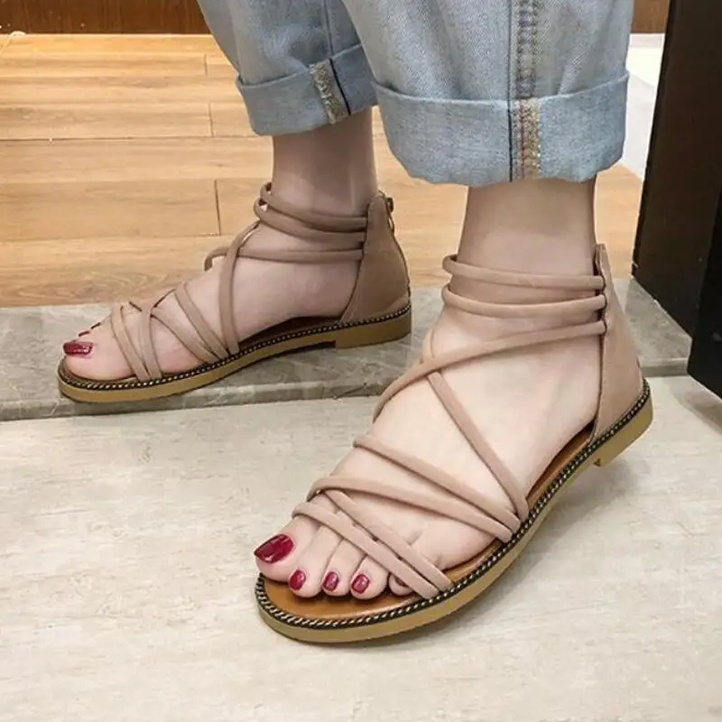 Сандалии женские на плоской подошве модные повседневные однотонные пляжные