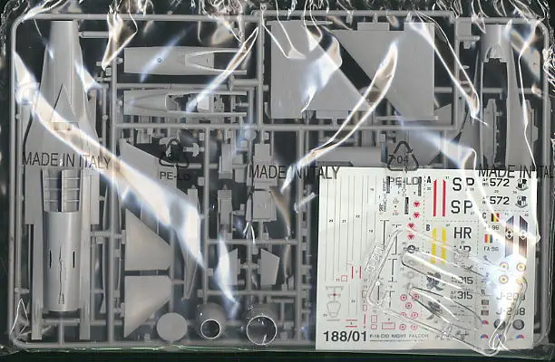 Тамия 60701 1/72 весы США общая динамика боевик сокол самолет военная игрушка пластик