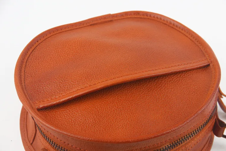 

Cowhide Leather Circular Handbag Women Small Size Genuine Leather Original Design Cowgirl Messenger Bag Female Simple Style Bag