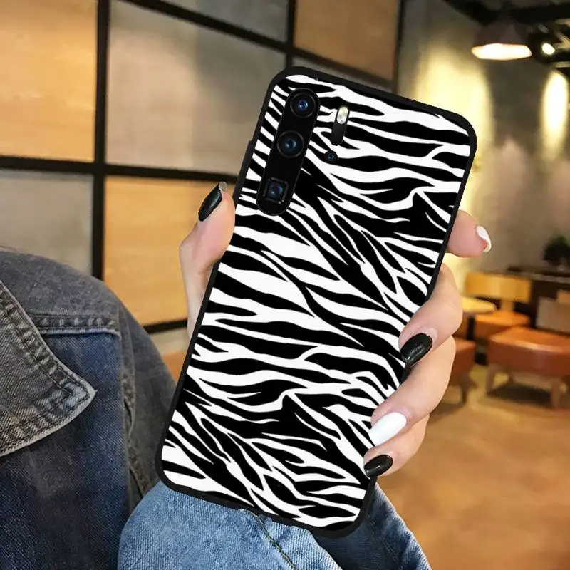 

Zebra Striped Black White Anima Phone Case Funda For Huawei P9 P10 P20 P30 Lite 2016 2017 2019 plus pro P smart