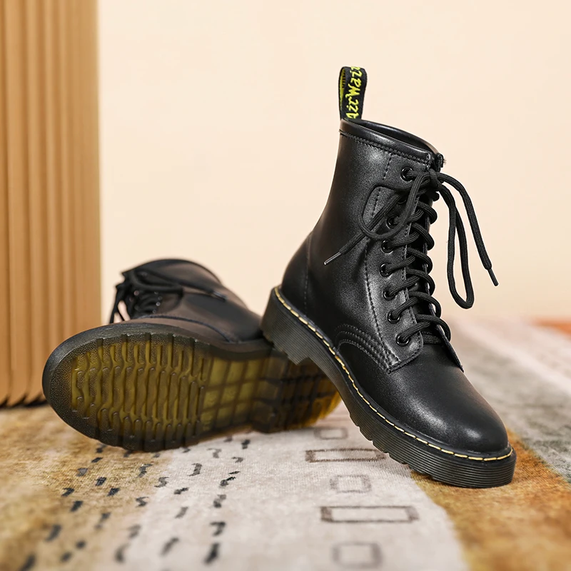 

Autumn winter warm women shoes flat platform Martin boots women boots black nude boots warm velvet motorcycle boots
