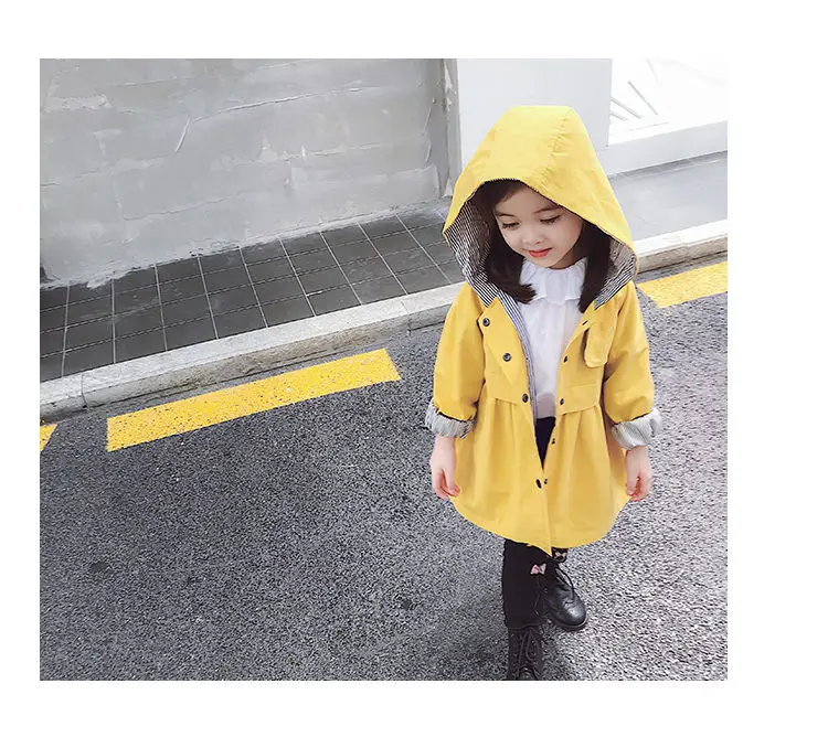 2021 Тренч для маленьких детей девочек рубашка в английском Стиль Сезон