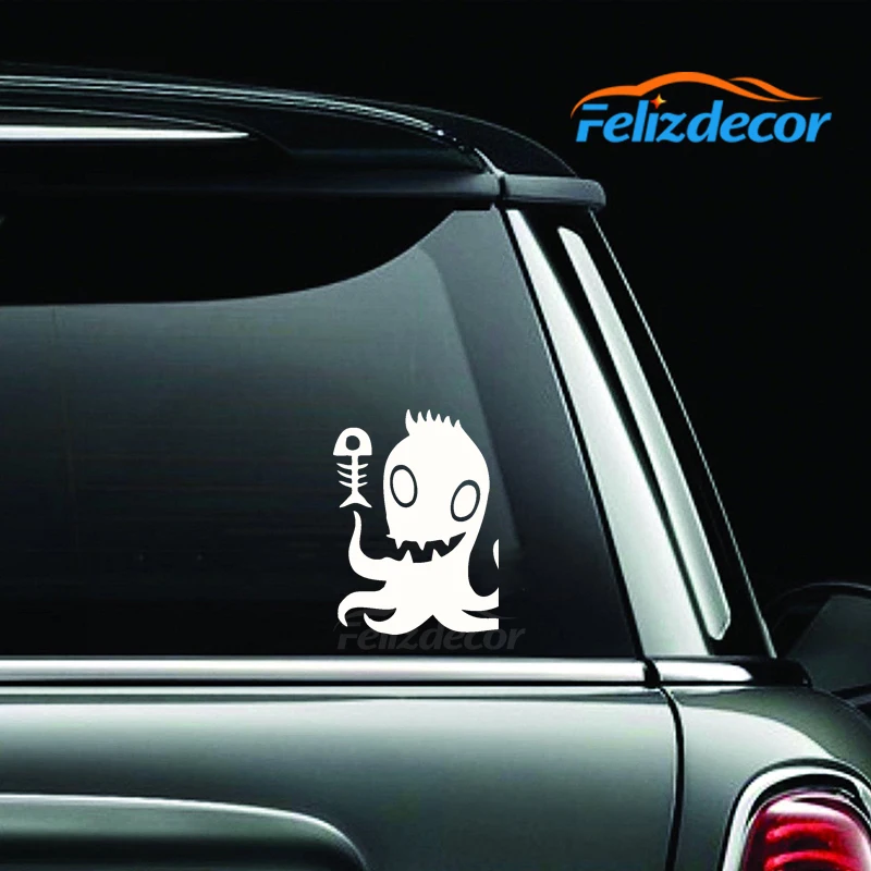 Счастливый осьминог удерживающий рыбьи кости высечка Виниловая наклейка для
