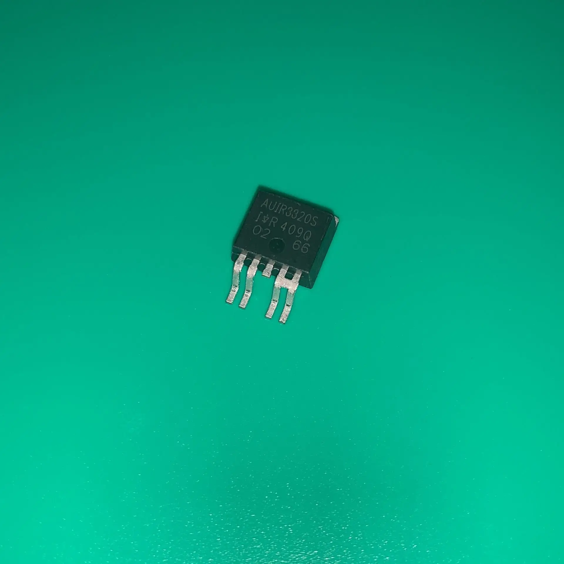 3pcs/lot AUIR3320S TRRPBF TO263-5 AUIR3320 STRRPBF IC SWITCH HI-SIDE 1CH D2-PAK-5 AUIR3320STRRPBF AUIR33205 AUIR3320STR | Лампы и