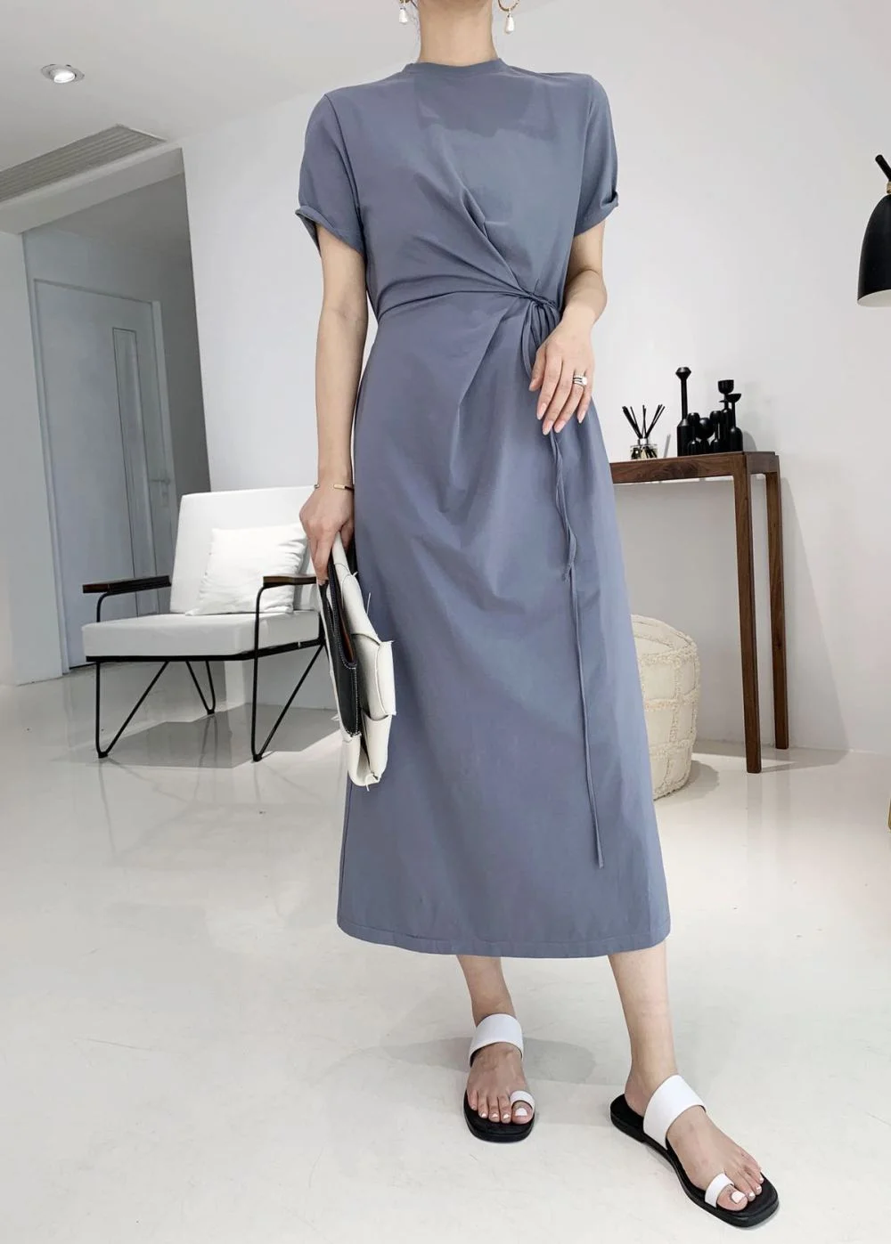 

VICONE Bind side show thin dress design feeling Dress