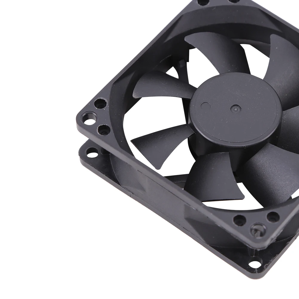 

Computer PC Case Cooling Fan 8025 Desktop PC Case Cooling Fan DC 12V with 2-Pin 2-Wire Connector Computer Accessories