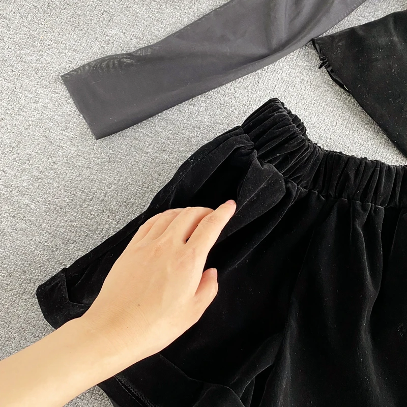 

Spring autumn 2020 New High neck mesh fake two-piece velvet shirt female + high-waist wide-leg shorts two-piece suit TZ469