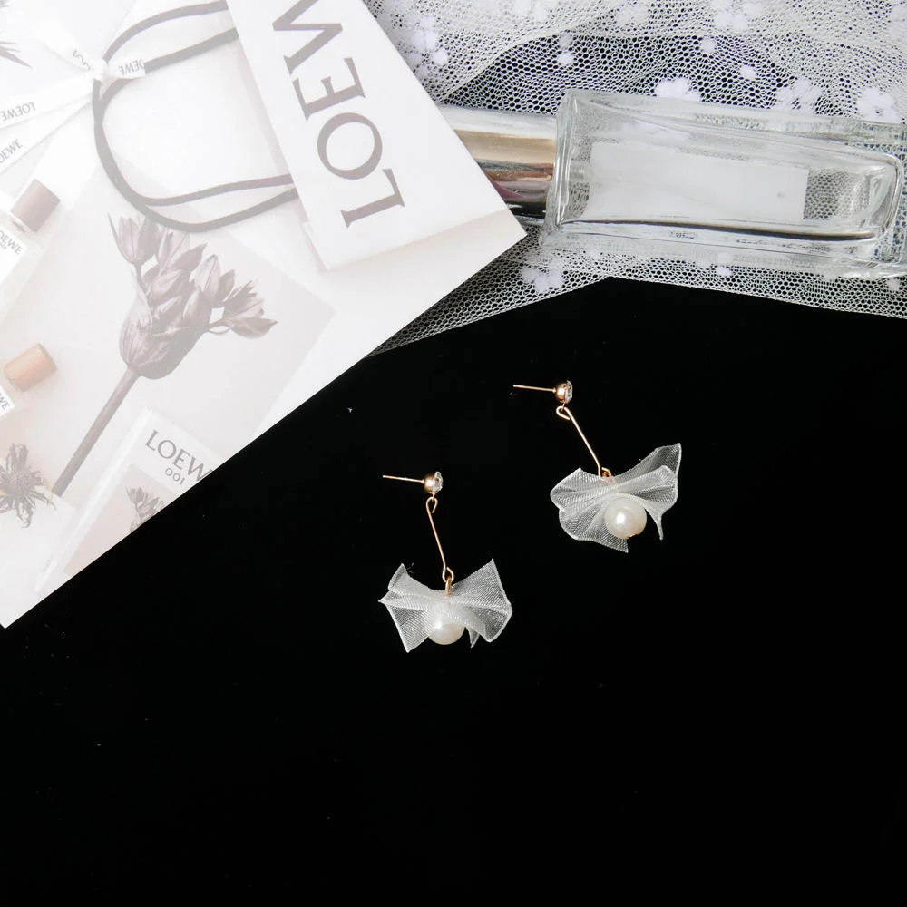 Корейские творчески белое с асимметричным подолом серьги гвоздики милый