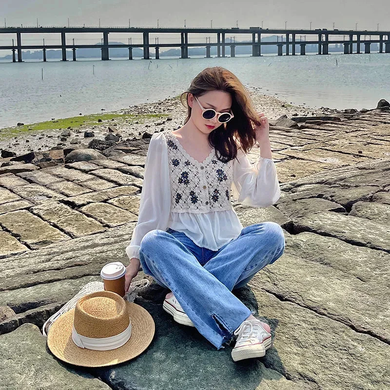 

Summer Hollow Out Retro Chiffon V-neck Knitted Patchwork Floral Women Blouse Fashion Office Lady Long Lantern Sleeve Shirts Tops