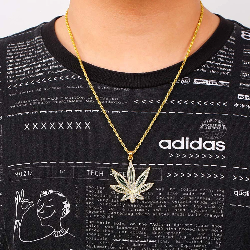 

2022 New Men's Fashion Plated Punk Hip Hop Big Maple Leaf Diamond Pendant Necklace Men Silver Chain Jewelry New Trend