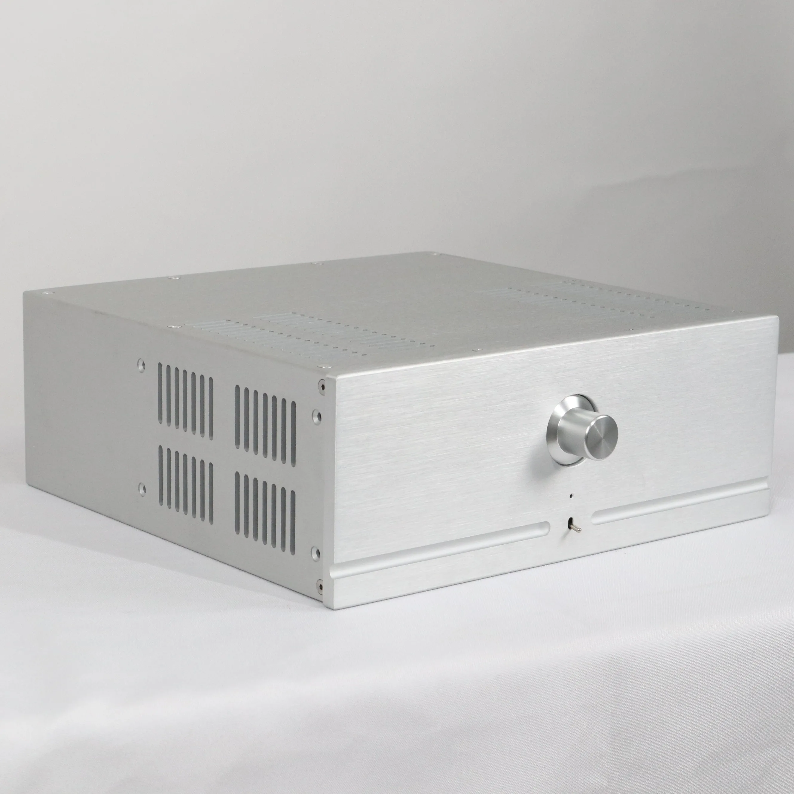 GZbotolave MC50 алюминиевый корпус усилителя