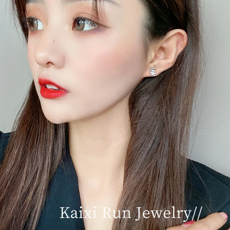 

KXR 2021 New Trend Water Drill Bear Ear Stud Lovely Female INS Contracted Wind INS Cabinet Joker Earpiece