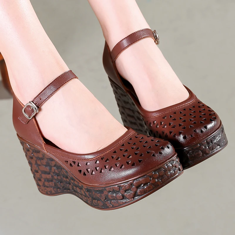 

Women's Shoes