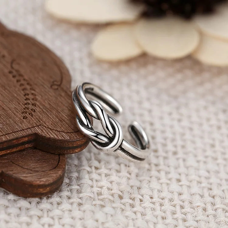 

Hot Sale Gothic 925 Sterling Silver Love Heart Rings For Women Bridal Antique Rings Rock Jewelry