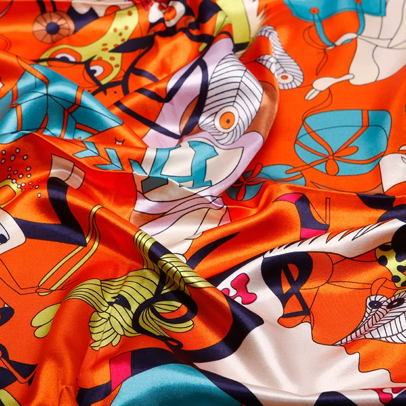 Популярные женские модели 2019 квадратный атласный шарф с принтом карет и цветов