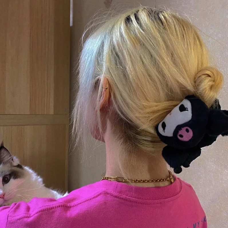 

Temperament Plush Catch Clip Cartoon Ins Back Head Hairpin Female Disc Hair Accessories Autumn Winter Clip Headdress Shark Clip