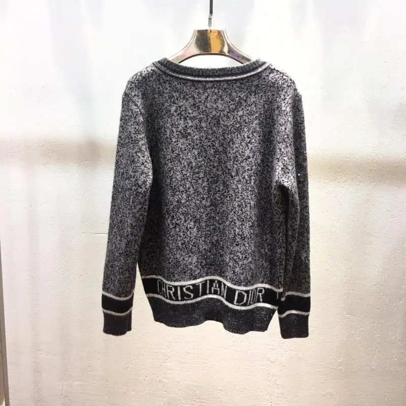 

New color contrast V-neck T-shirt casual Pullover long sleeve sweater loose and versatile women's top in autumn and winter 2020