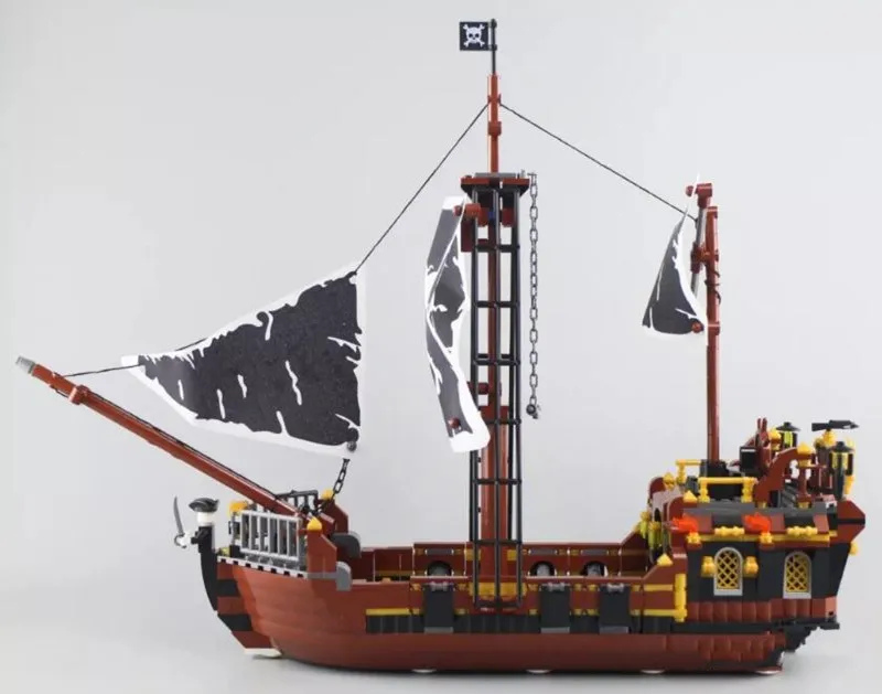 Новая модель пиратской серии король пиратов флагманская набор строительных