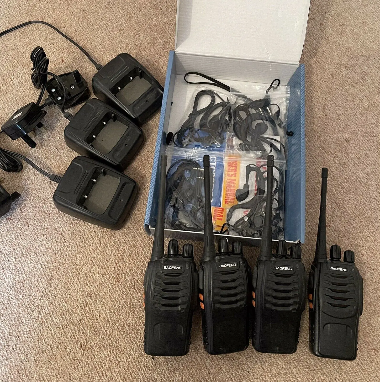 

4x BaoFeng BF-888S Walkie Talkie 16CH UHF 400-470MHZ Two Way FM Radio + Earpiece