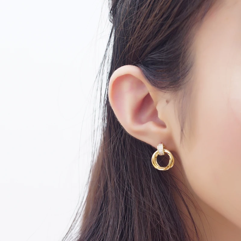 

Sweet Delicate Women'S Earings White Crystal Stud Earrings Round Circle Small Earrings for Women 2021 New Jewelry Gift