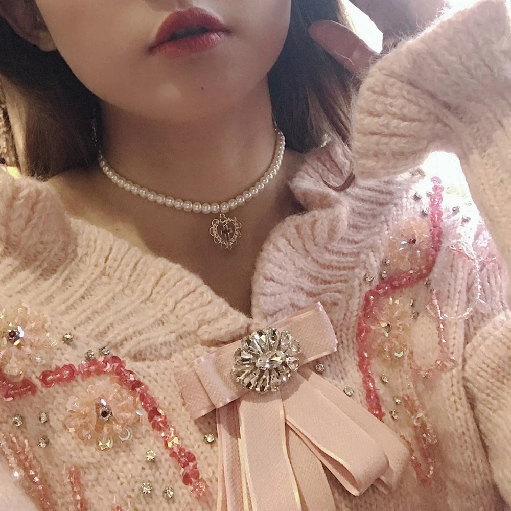 

Панк готика, Харадзюку жемчужная цепочка полые, в форме сердца кулон ретро суд Крест колье ожерелье Модные украшения для женщин девочек