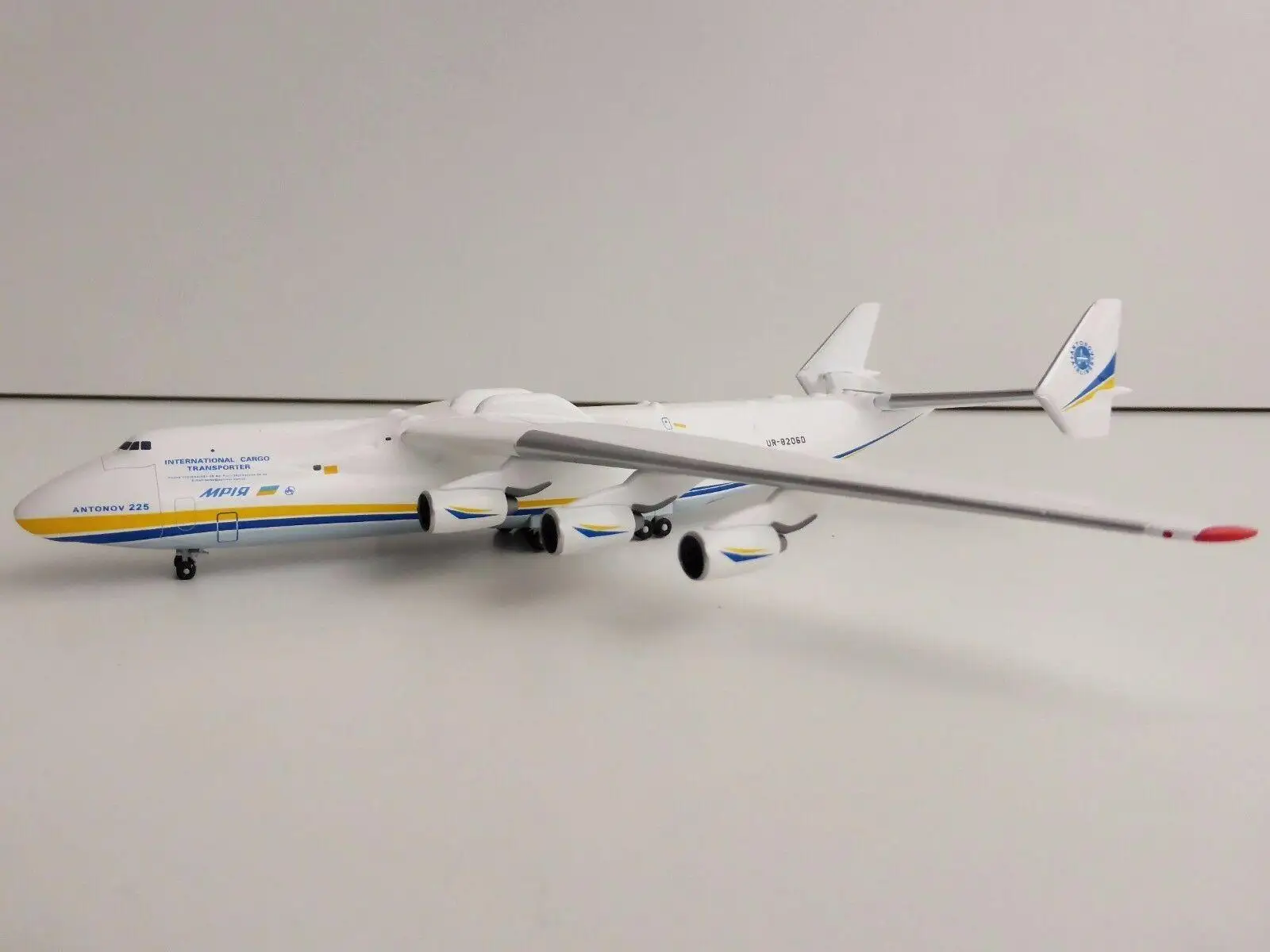 Эрпа Антонов Airlines An-225 Mriya 1/500 литье под давлением модель самолета |
