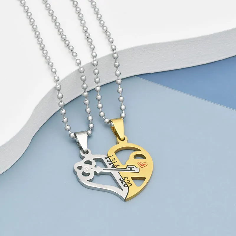 

XIAOBOACC 1 PC Couple Necklace Korean Fashion Stainless Steel Heart Love Chain Necklace for Men and Women Valentine's Day Gift