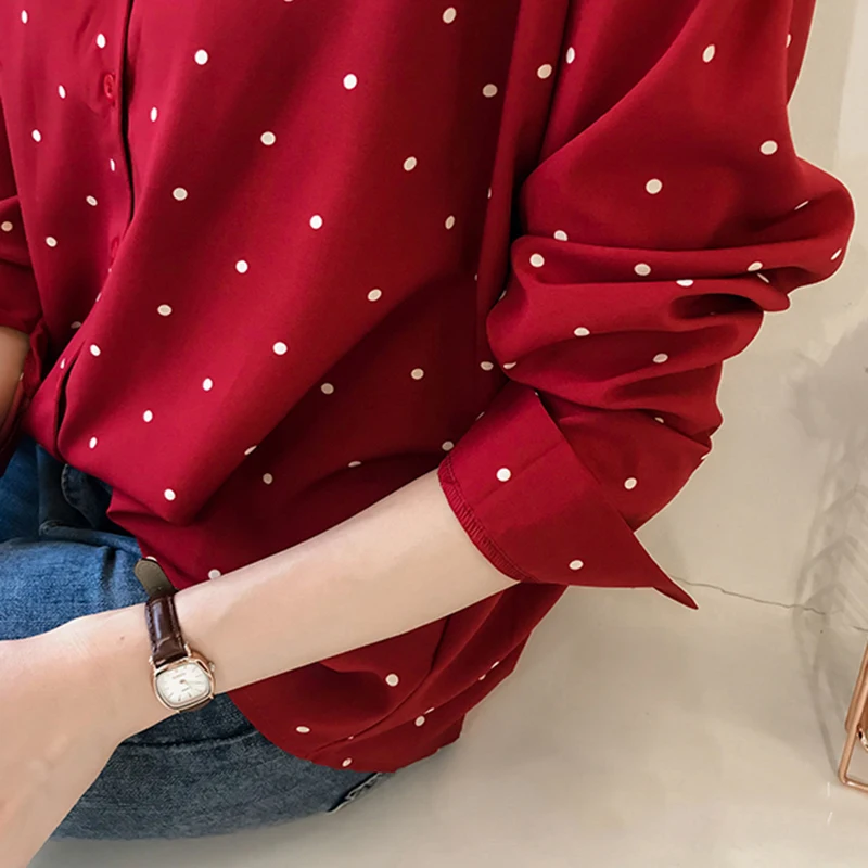 Блузка женская с отложным воротником модная рубашка в горошек элегантная