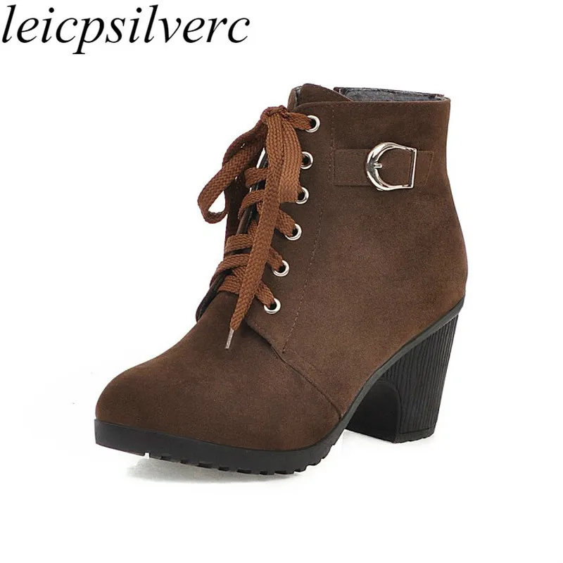 Женские ботинки на шнуровке ботильоны из флока высоком каблуке с круглым носком