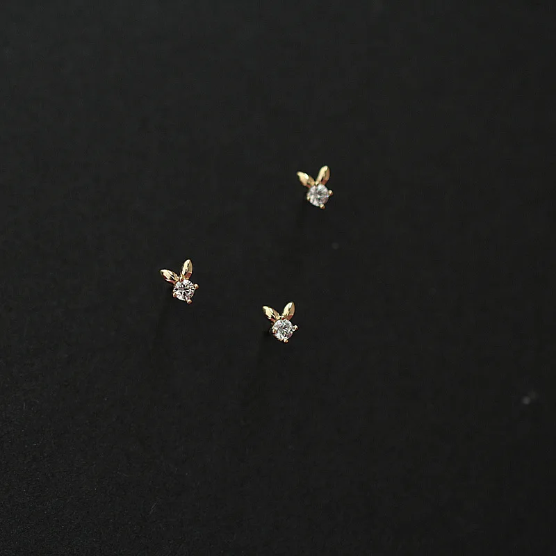 Простые серьги-гвоздики с четырехлистным клевером маленькие циркониевые милые